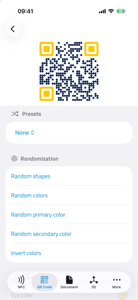 QR Code Studio у NFC.cool Tools: QR-код із жовтими кутовими маркерами й темно-синіми точками, під ним готові стилі та випадкові варіанти