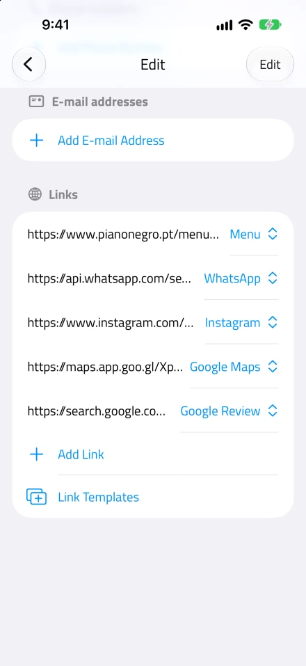 L'editor di NFC.cool Business Card con cinque link chiamati Menu, WhatsApp, Instagram, Google Maps e Google Review