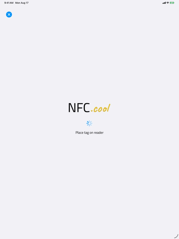 NFC.cool su un iPad con un lettore NFC USB esterno collegato: Place tag on reader