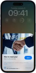 iPhone 锁定屏幕上的 AppClip 名片卡：很高兴认识你，这是我的电子名片